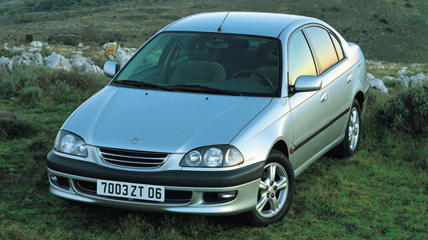 Toyota Avensis 1 (1998-2000)